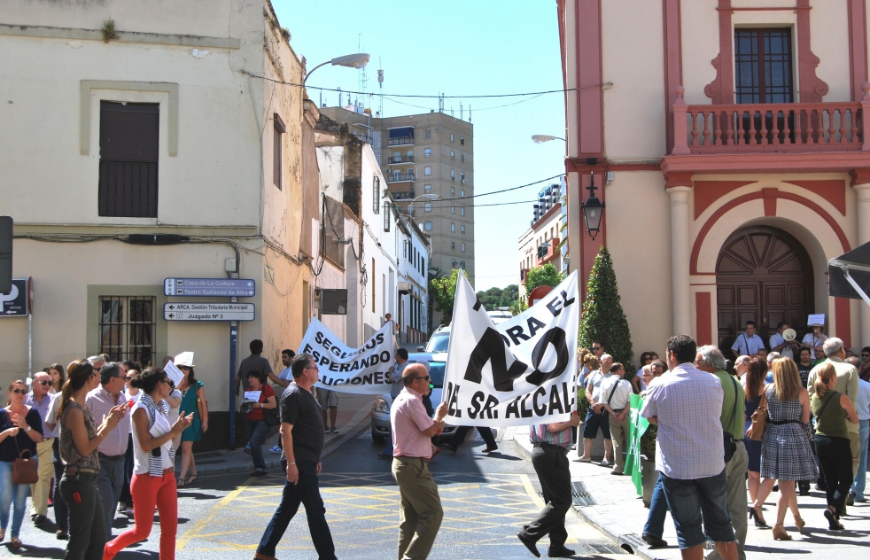 El comercio del centro estalla contra el Ayuntamiento por convertir la zona en una 