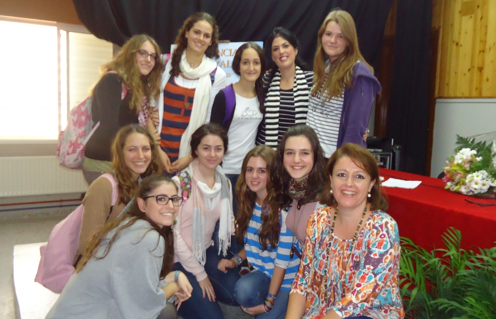 La premiada periodista y escritora Eva Daz  Prez visita el IES Albero