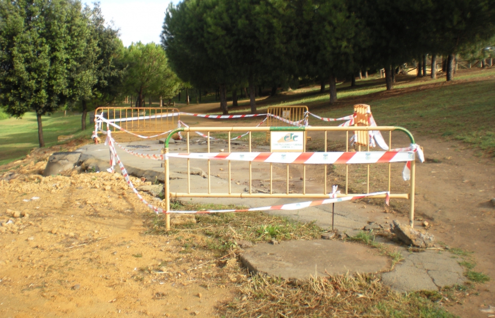 El colector de aguas residuales urbanas presenta graves desperfectos