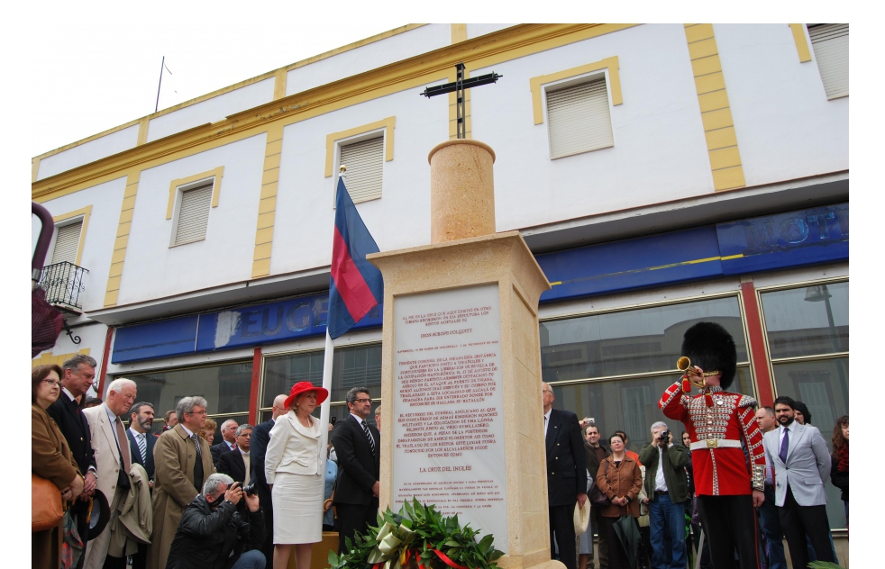 Un monumento recupera la memoria del hroe de la Cruz del Ingls