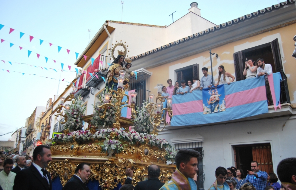 Procesin de Mara Auxiliadora con acento salesiano (vdeos y fotos)