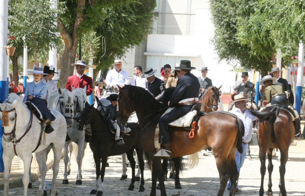 Paseo de caballos del domingo de Feria (imgenes)