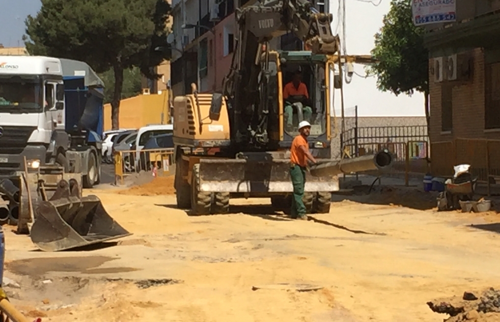 Las obras de saneamiento y abastecimiento de la calle Francisca Laguna finalizarn en septiembre
