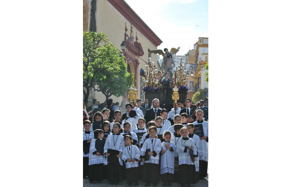 Msica y voces de Alcal para el via crucis de las hermandades de Sevilla