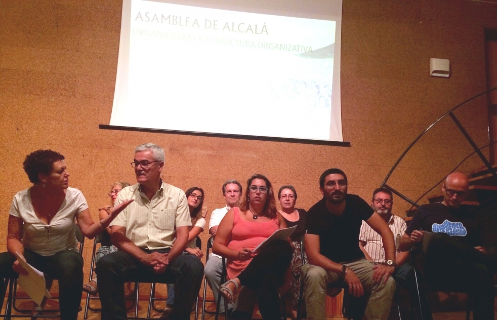 Asamblea de Alcal en contra de la mocin de censura contra el PSOE