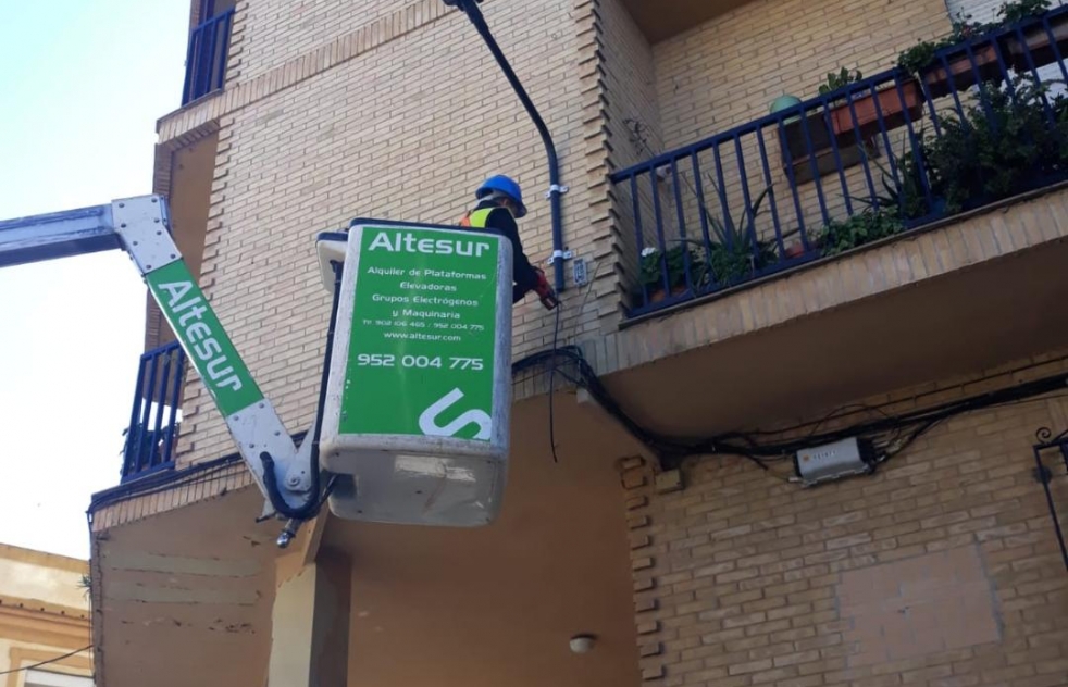  Prosiguen los trabajos para la renovacin del alumbrado pblico a tecnologa led en otras 10 calles y plazas de Alcal 