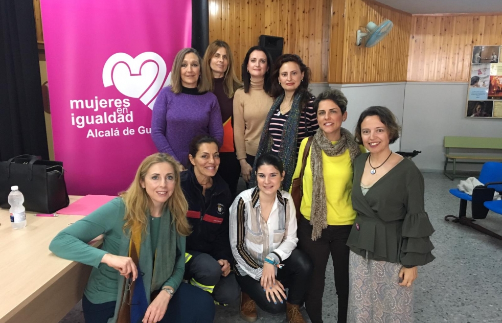 Profesiones para todas, mesa redonda en el Instituto Albero con motivo del 8 de marzo