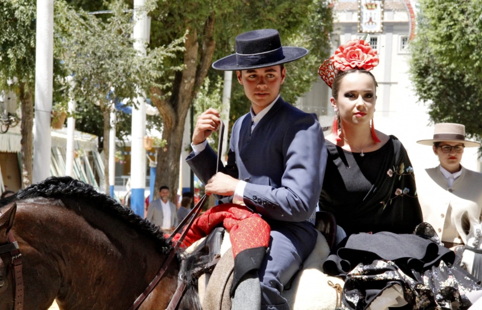 FERIA 2019. Un domingo de buen ambiente y esplndido paseo de caballos