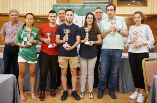 Los jugadores de la Pea Ajedrecstica Oromana, Paolo Ladrn de Guevara y Mariela Perera, Campeones de Andaluca