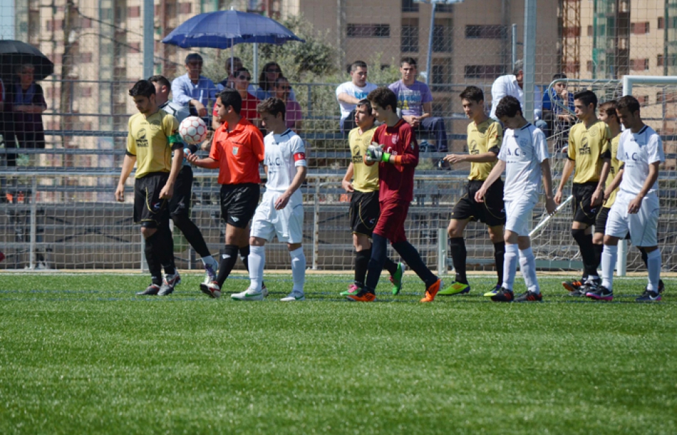 El Alcal juvenil B da un gran paso doblegando al lder y el Mosquito le gana el derbi al Pablo VI