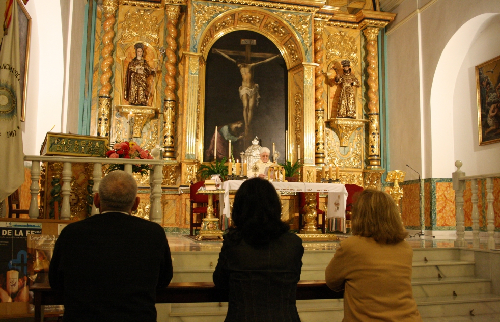 La Antigua Seccin Alcalarea de Adoracin Nocturna, como ocurre desde 1902, celebr la fiesta de San Pascual Baylon