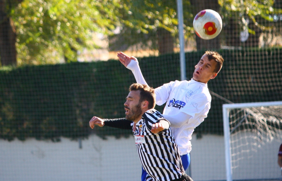 El CD Alcal suma un nuevo punto fuera de casa frente al Mairena (1-1)