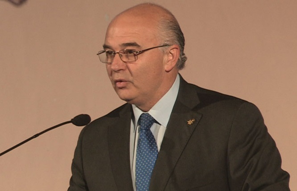 Vicente Romero exaltar la Eucarista en Alcal