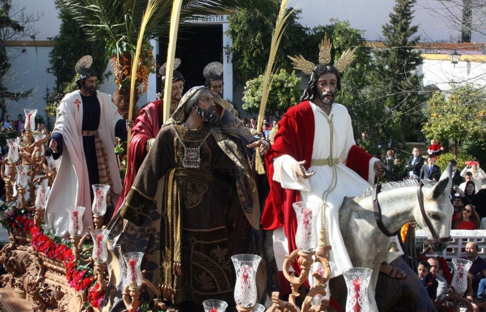 La Borriquita abre la Semana Santa con estrenos en sus dos pasos