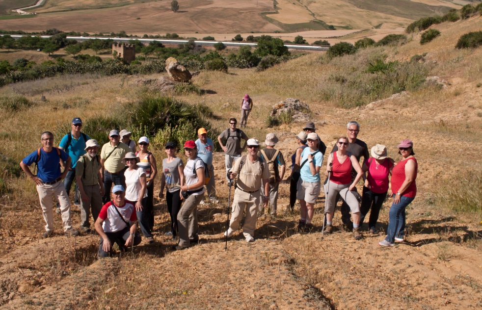 Ruta a las Cuevas de la Batida y el Tmulo de Ranilla