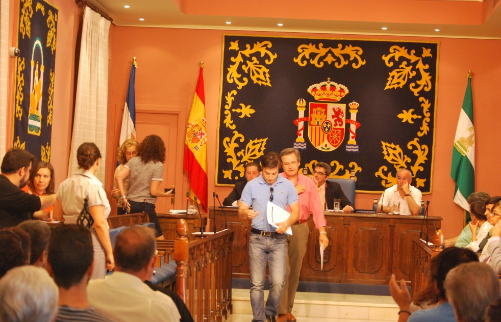 Ballesteros afirma que un grupo de militantes del PSOE informaron al alcalde de las irregularidades de ACM en 2011