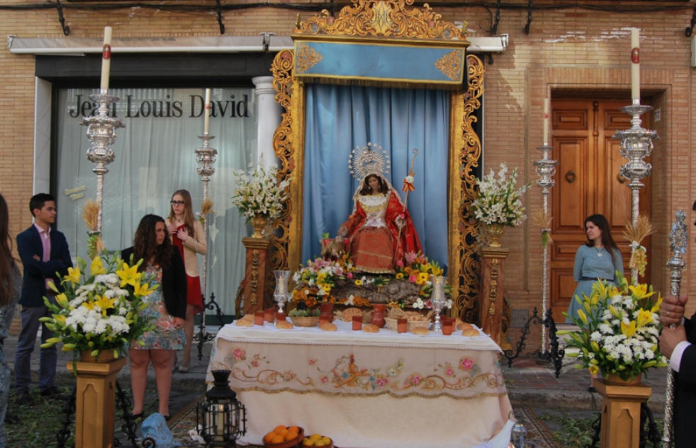Certamen de altares, escaparates y balcones por el Corpus