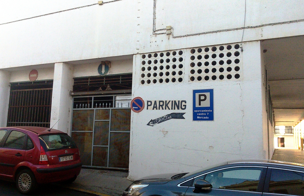 FICA reclama la apertura del aparcamiento del antiguo mercado 