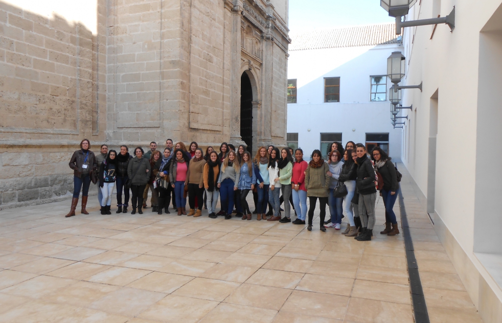 Visita de los alumnos del IES Leonor de Guzmn al Parlamento Andaluz