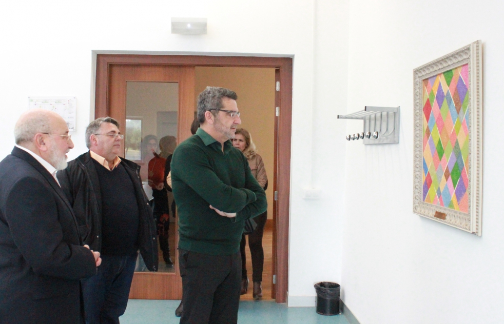 La Biblioteca Jos Manuel Lara expone 30 obras de Julio Gmez Biedma