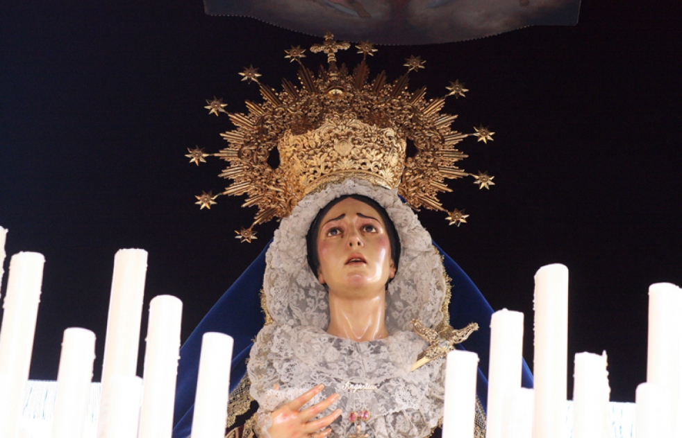 La Virgen de las Angustias lucir bambalinas bordadas
