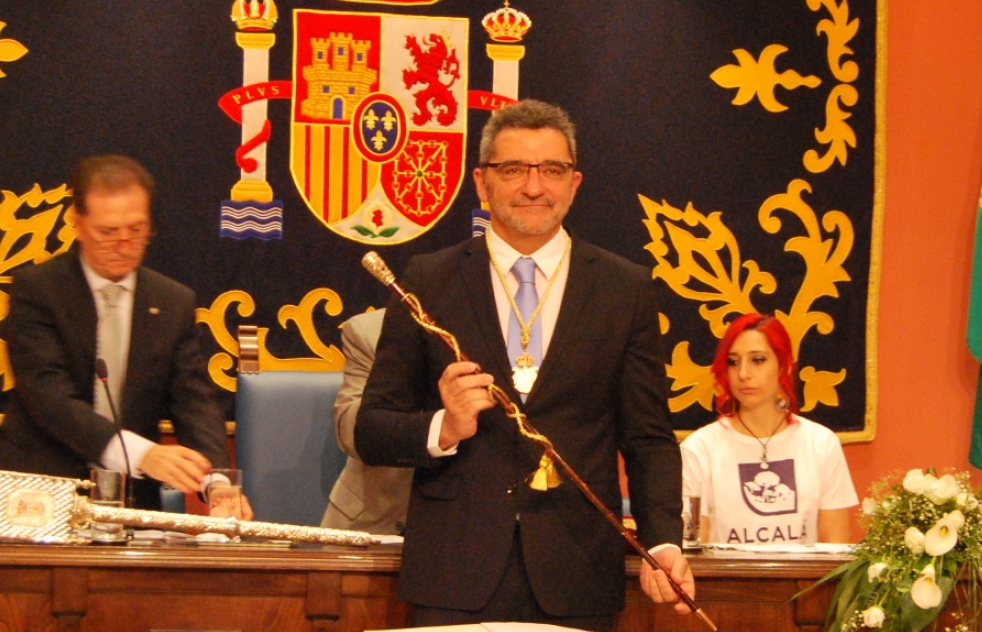 Gutiérrez Limones mantiene la alcaldía al no fraguar el pacto de la oposición (ampliación)