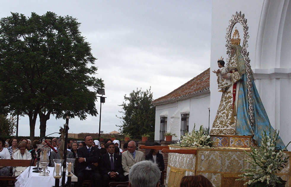 Misa de campaa y besamanos de la Virgen del guila