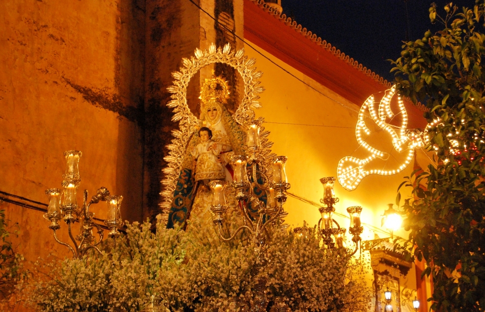 Salida procesional de la Virgen del guila