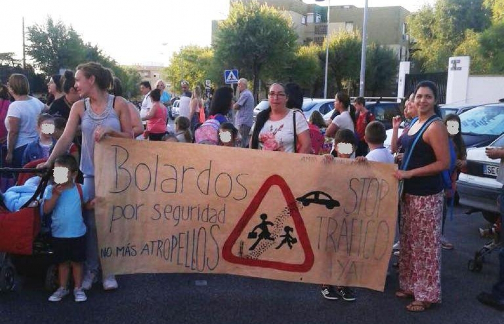 Los padres del colegio Antonio Machado piden seguridad para sus hijos